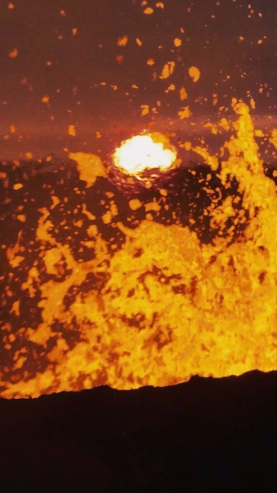 Volcanic sunset
#fagradalsfjall #volcano #mavic3cine #djiglobal #lava #iceland #eruption #LitliHrutur